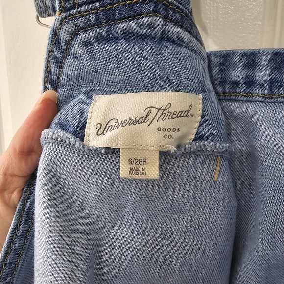 Universal Thread Overall Shorts - Picture 2 of 4